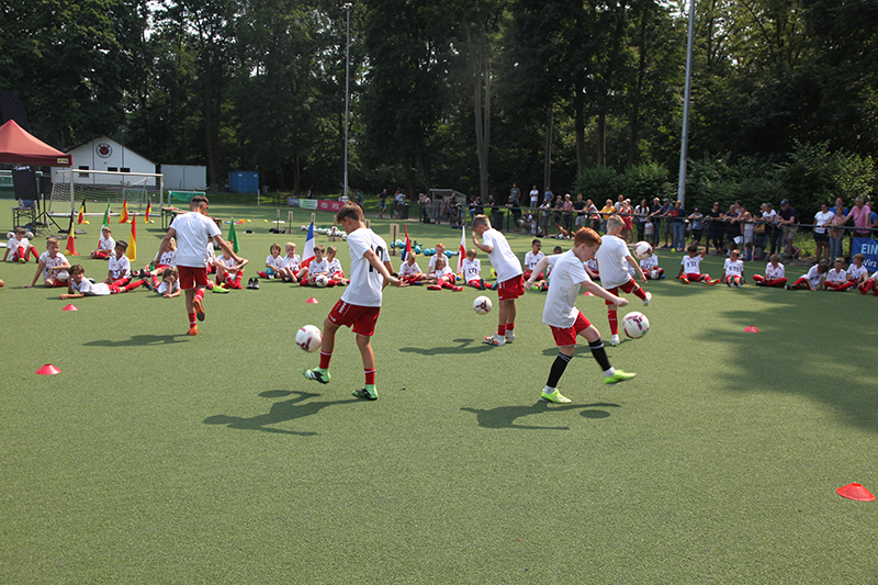 Sommerferien-Fußballcamp